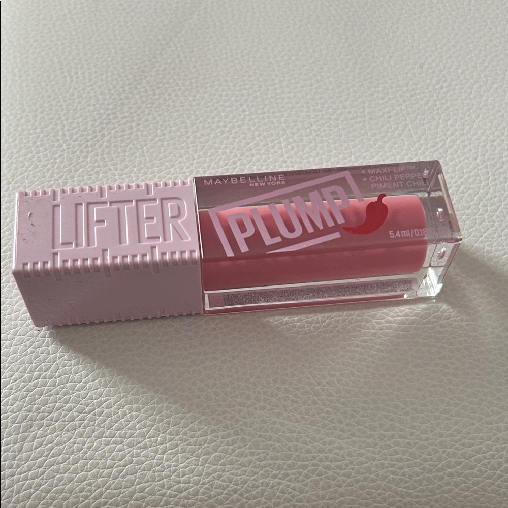Maybelline Lifter Gloss Plump in Soft Pink